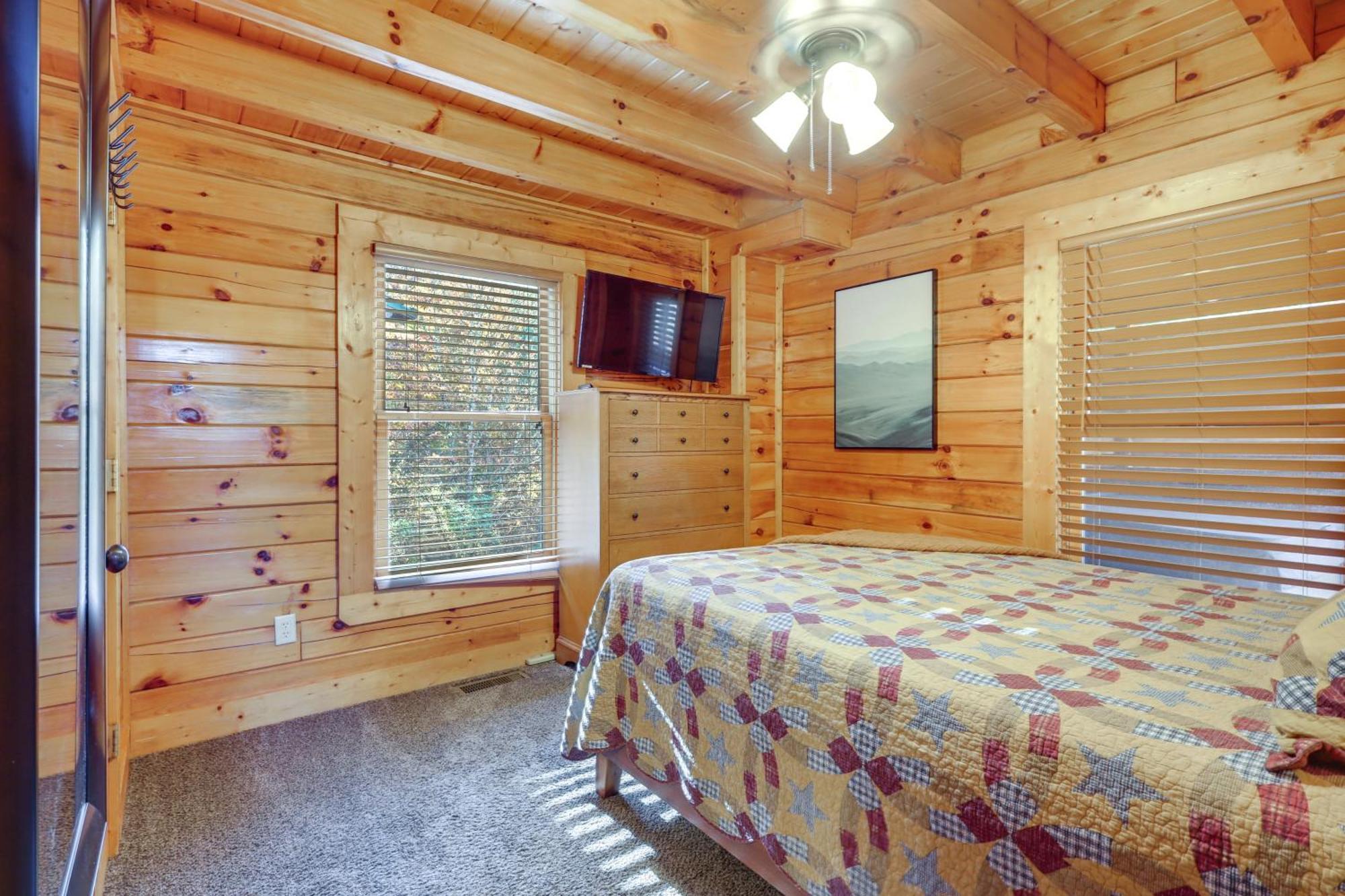 Pigeon Forge Cabin Rental With Decks And Hot Tub! Eksteriør billede